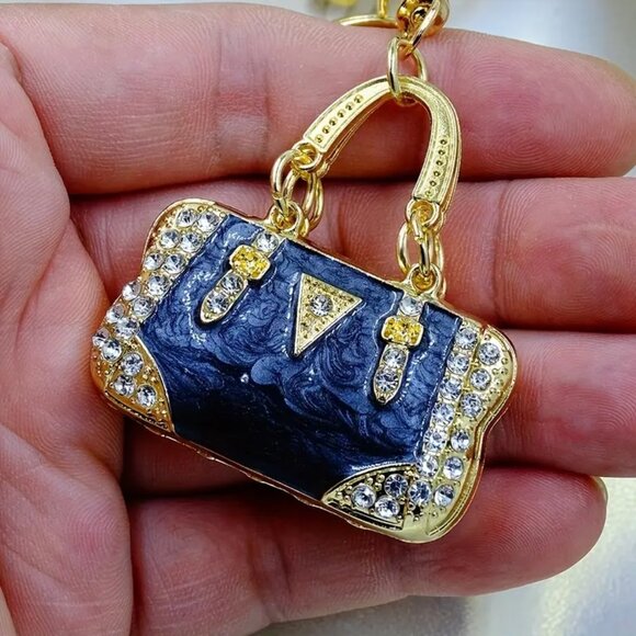 Elegant Black and Gold Key Holder Bag Charm - Picture 1 of 1